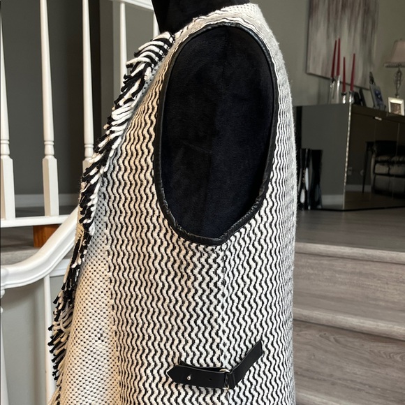 Chico's Black and Winter White Knit Vest with Leather Trim - Picture 4 of 8